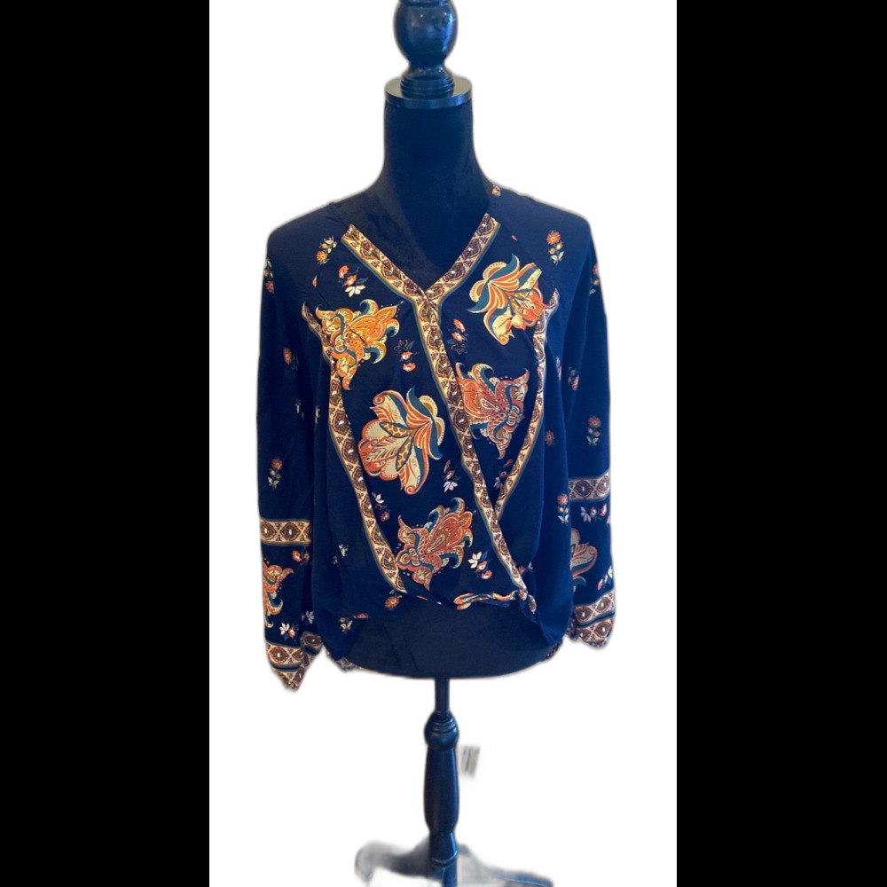 Gigio Faux‎ Wrap Blouse Size Small Navy w/ Flowers longer Back Boho Peasant Look